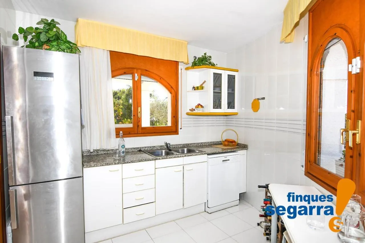 Casa Amic Villa El Vendrell 0*,